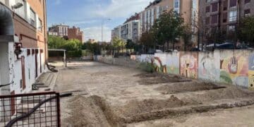 Obras de verano en colegio público de Madrid para mejorar accesibilidad y climatización.