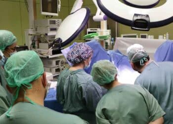 Cirugía en hospital privado tras retraso en operación por lista de espera del SAS en Andalucía