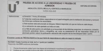 Examen oficial de Historia de España PAU 2024-2025 con instrucciones y bloques de preguntas.