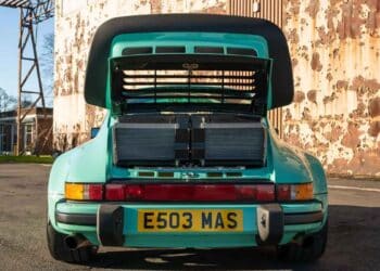 Porsche 911 con motor de F1 usado por Alain Prost en 1987, preparado para la subasta de Monterrey.