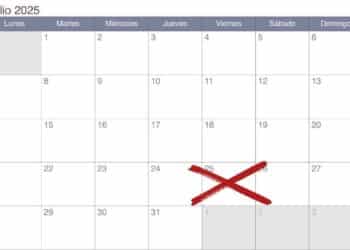Calendario julio 2025 con festivo del 25 de julio marcado en rojo.