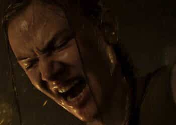 Abby gritando en una escena de The Last of Us Part II, mostrando una expresión de dolor o angustia.