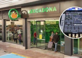 fachada mercadona con gráfico bursátil – timo de falsas acciones en redes sociales.
