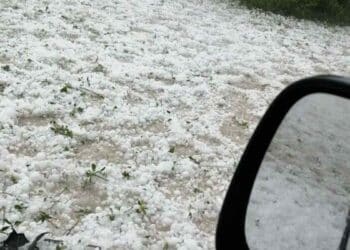 Granizada intensa en España tras tormenta con alerta de AEMET.