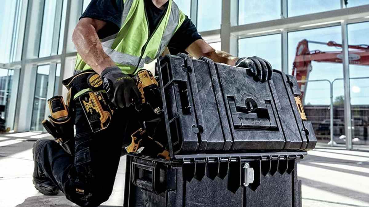 Caja de herramientas de 142 piezas en oferta de Amazon que supera a Leroy Merlin.