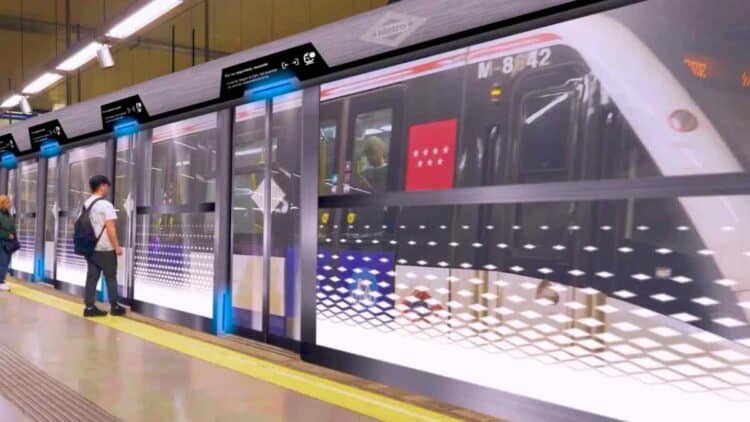 Metro de Madrid Línea 6 cerrado por obras con puertas de seguridad en andén.
