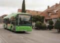 Autobús verde en Boadilla del Monte con nuevas conexiones a Moncloa desde 2027.