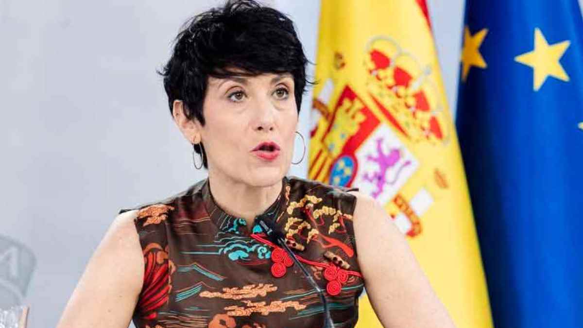 Elma Sáiz durante anuncio del nuevo calendario de jubilación 2026 de la Seguridad Social