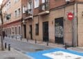 Calle Tenerife en Tetuán durante obras de peatonalización en Madrid.