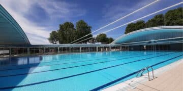 Piscina olímpica del complejo municipal Fermín Cacho en Fuenlabrada.