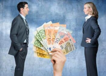 Desigualdad salarial entre trabajadores y cómo reclamar por ley el mismo salario.