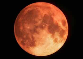 Eclipse de Luna visible desde Madrid el 7 de septiembre al atardecer.