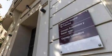 Fachada de la Dirección General de Tributos en España.
