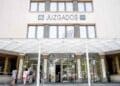 Fachada de los Juzgados de Plaza de Castilla en Madrid, sede de la sentencia que anula la rebaja de discapacidad a una trabajadora.