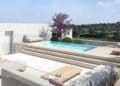 Piscina y terraza de la lujosa casa de Kylian Mbappé en Madrid.