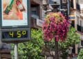 Termómetro urbano marca 45 grados en Madrid durante ola de calor extrema de agosto 2025