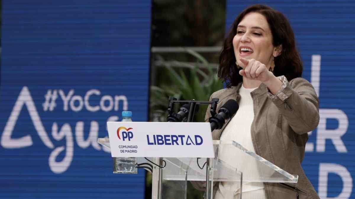 Presidenta de la Comunidad de Madrid anuncia ayudas de 12000 euros y 500 euros al mes para madres menores de 30 años.