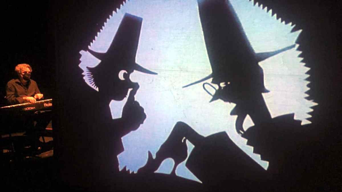 Espectáculo de títeres de sombras en FIT Madriz 2025 en el Retiro de Madrid.