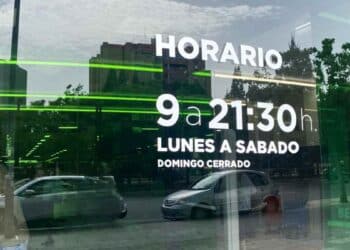 Horario Mercadona supermercados 9 a 21:30 lunes a sábado domingo cerrado.