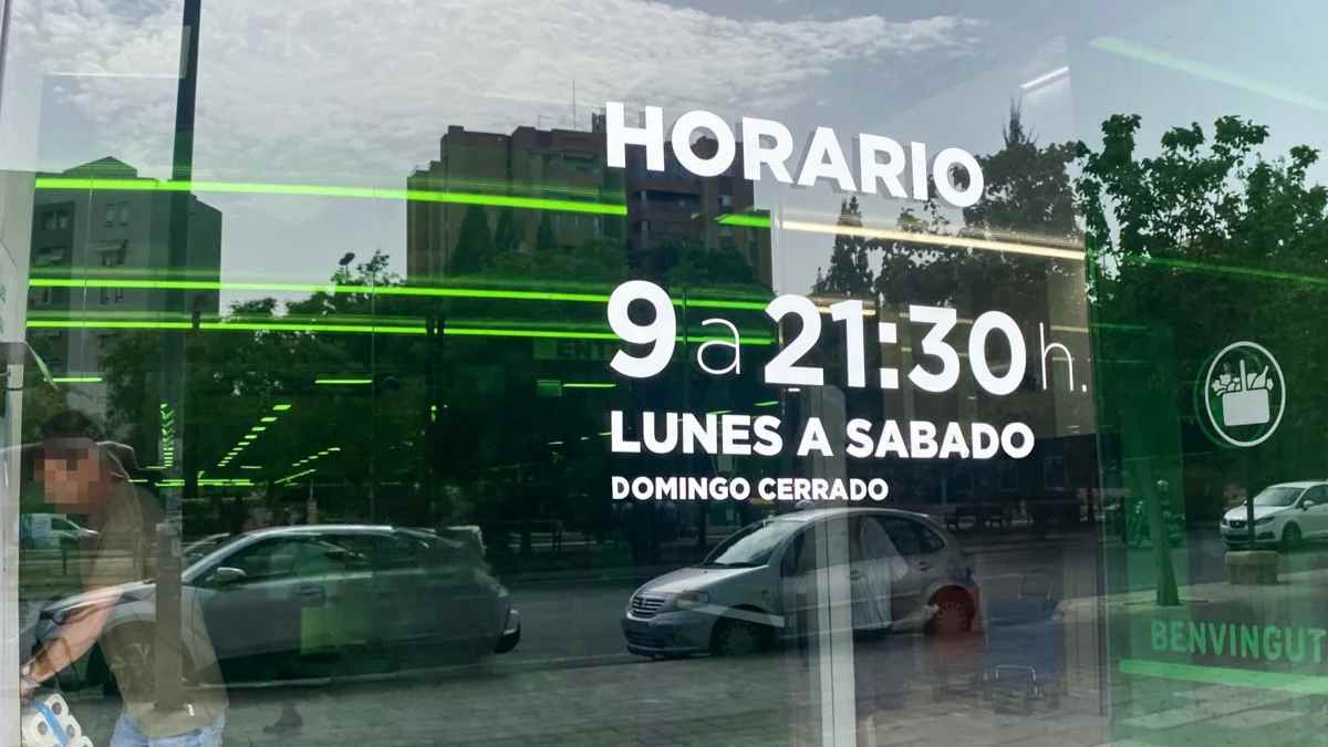 Horario Mercadona supermercados 9 a 21:30 lunes a sábado domingo cerrado.