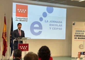 Portavoz de la Comunidad de Madrid presenta el nuevo horario escolar madrileño con jornada partida en dos tramos obligatorios.