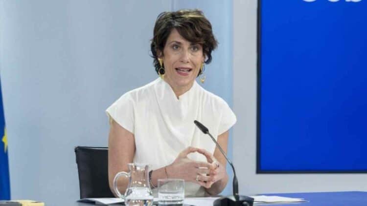 Presentación de la reforma de pensiones 2026 para trabajadores con lagunas de cotización.