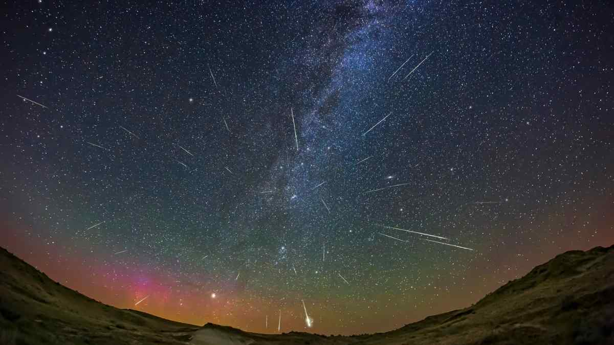 Lluvia de estrellas Perseidas 2025 en cielo nocturno sin contaminación lumínica en Madrid.