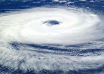 restos tormenta tropical dexter vista satelite ojo huracan inestabilidad peninsula.