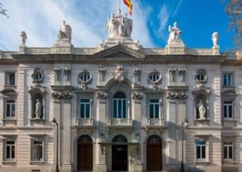 Fachada del Tribunal Supremo en Madrid por sentencia sobre incentivos e incapacidad temporal.