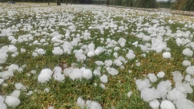 Granizada intensa en la Comunitat Valenciana durante tormenta de agosto 2025.