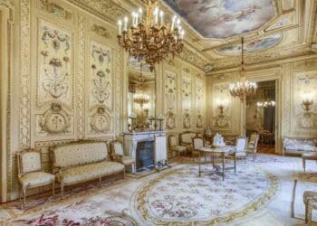 Sala histórica de palacio en Madrid con visitas guiadas gratis.