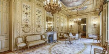 Sala histórica de palacio en Madrid con visitas guiadas gratis.