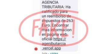 SMS falso de la Agencia Tributaria sobre devolución pendiente.