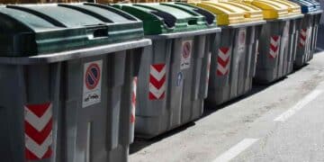 Contenedores de reciclaje en municipios pequeños de Madrid con nueva ayuda de basuras