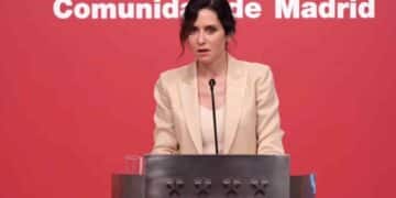 Ayuda para mayores de 52 años en la Comunidad de Madrid dentro de la Tarifa Cero.