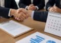 Calendario negociación cuotas autónomos 2026 2028 con acuerdo en mesa de trabajo.
