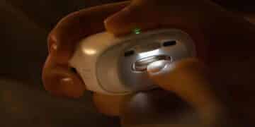 cortauñas eléctrico con luz LED en uso Amazon.