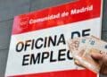 Oficina de empleo SEPE en Madrid con dinero de prestación por desempleo.