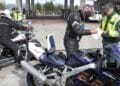 Guardia Civil control a motoristas por nuevas normas de la DGT.