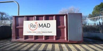 Contenedor ReMAD para donar y reutilizar muebles y electrodomésticos en Madrid.