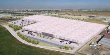 Centro logístico de Amazon en Madrid con oferta de empleo.