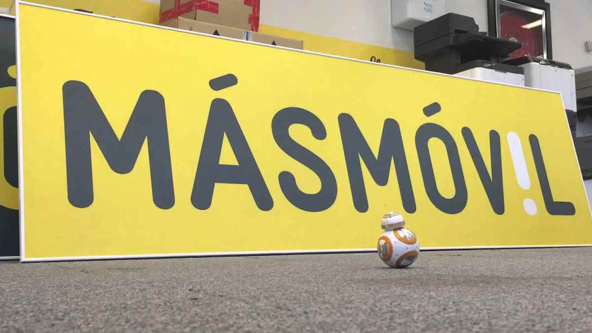 Logo de MásMóvil tras multa de 200000 euros por fallo en portabilidades.