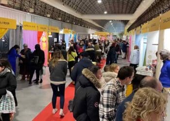 Feria Esotérica de Madrid 2025 en Chamartín con más de 70 expositores y talleres gratuitos de espiritualidad.