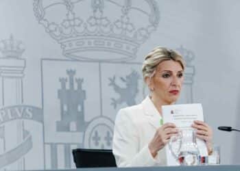 Ministra de Trabajo anuncia la nueva jornada laboral en España de 37,5 horas.