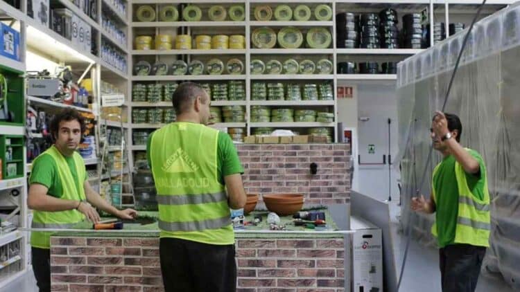 Empleo en Leroy Merlin Madrid con nuevas vacantes en tiendas y logística.