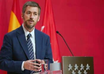 Consejero de la Comunidad de Madrid anuncia la carrera profesional para funcionarios en 2026.