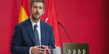 Consejero de la Comunidad de Madrid anuncia la carrera profesional para funcionarios en 2026.