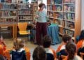 Niños en actividad infantil en bibliotecas públicas de Madrid otoño 2025.