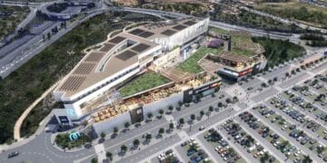 Vista aérea del centro comercial Nasas Madrid junto al Metropolitano con apertura prevista en 2027.