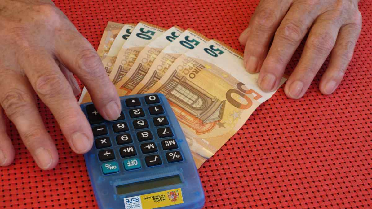 SEPE anuncia nueva ayuda de 3.000 euros para trabajadores sin derecho a paro.